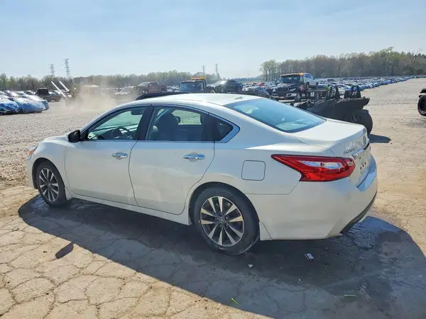 1N4AL3AP5HC203166 2017 NISSAN ALTIMA - Image 2