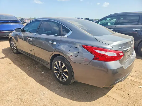 1N4AL3AP5HC203863 2017 NISSAN ALTIMA - Image 2