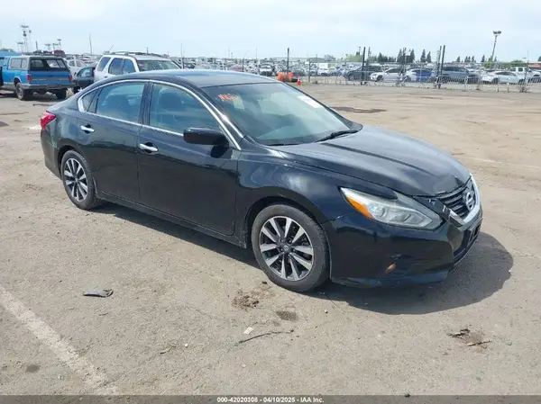 1N4AL3AP5HC204544 2017 NISSAN ALTIMA - Image 1