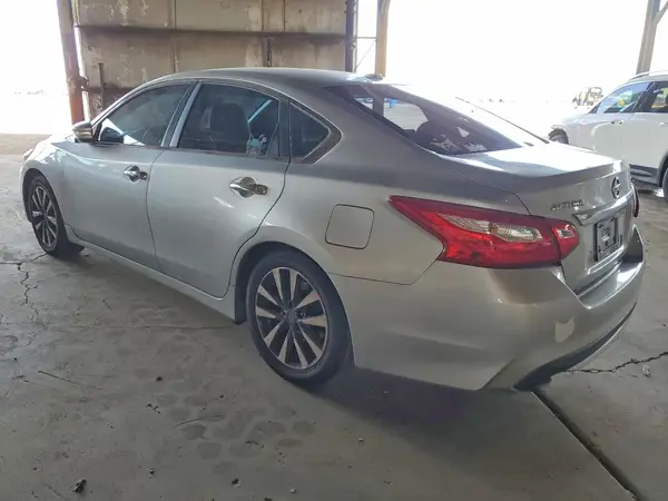 1N4AL3AP5HC207878 2017 NISSAN ALTIMA - Image 2