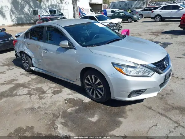 1N4AL3AP5HC213504 2017 NISSAN ALTIMA - Image 1