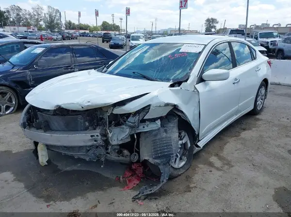 1N4AL3AP5HC219142 2017 NISSAN ALTIMA - Image 2