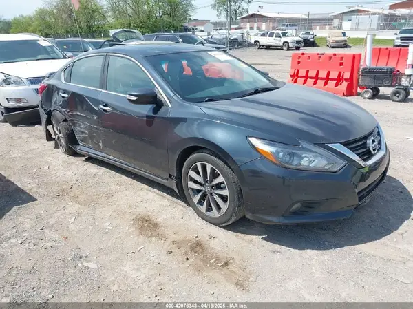 1N4AL3AP5HC222638 2017 NISSAN ALTIMA - Image 1