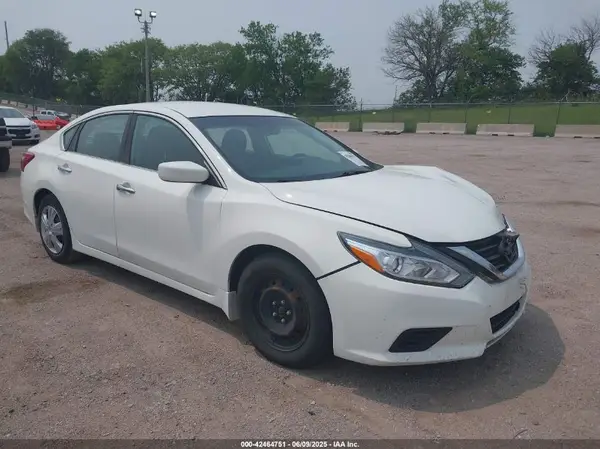 1N4AL3AP5HC224339 2017 NISSAN ALTIMA - Image 1