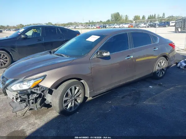 1N4AL3AP5HC235275 2017 NISSAN ALTIMA - Image 2