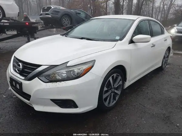 1N4AL3AP5HC235910 2017 NISSAN ALTIMA - Image 2