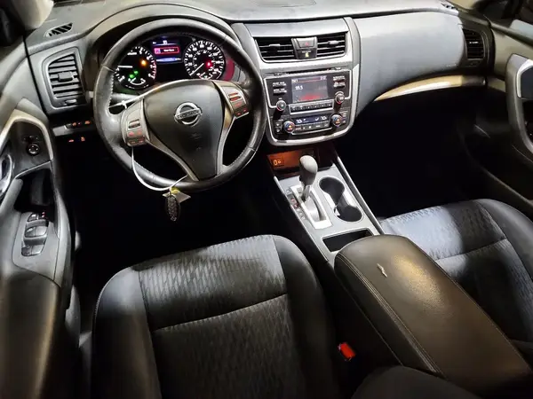 1N4AL3AP5HC240413 2017 NISSAN ALTIMA - Image 8