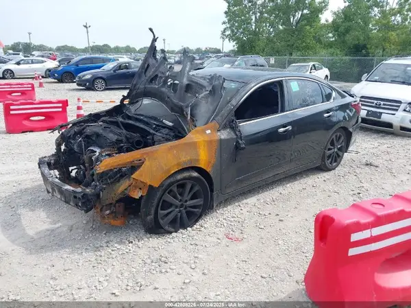 1N4AL3AP5HC245143 2017 NISSAN ALTIMA - Image 2