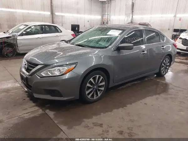 1N4AL3AP5HC245501 2017 NISSAN ALTIMA - Image 2
