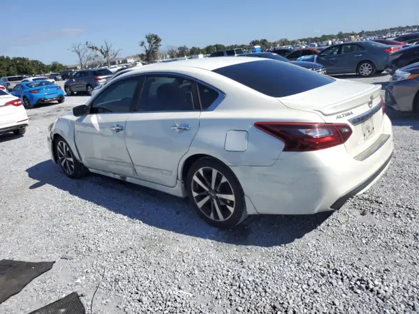 1N4AL3AP5HC248172 2017 NISSAN ALTIMA - Image 2