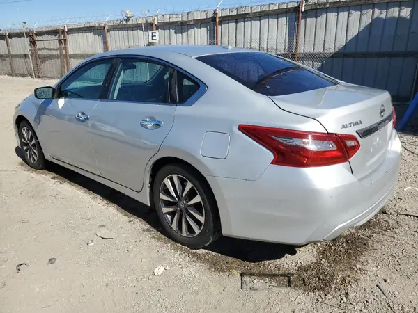1N4AL3AP5HC251329 2017 NISSAN ALTIMA - Image 2