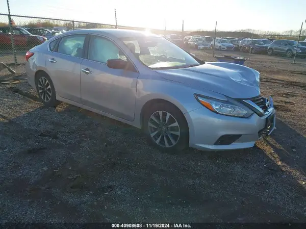 1N4AL3AP5HC252514 2017 NISSAN ALTIMA - Image 1