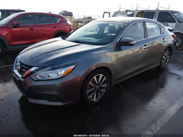 1N4AL3AP5HC253243 2017 NISSAN ALTIMA - Image 2