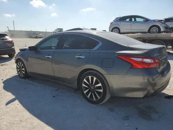 1N4AL3AP5HC256143 2017 NISSAN ALTIMA - Image 2