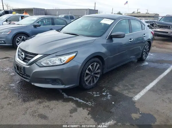 1N4AL3AP5HC256806 2017 NISSAN ALTIMA - Image 2