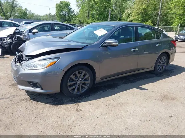 1N4AL3AP5HC256837 2017 NISSAN ALTIMA - Image 2