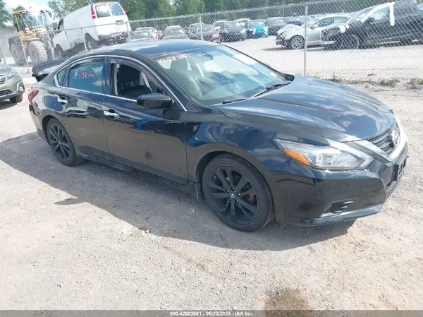 1N4AL3AP5HC260709 2017 NISSAN ALTIMA - Image 1