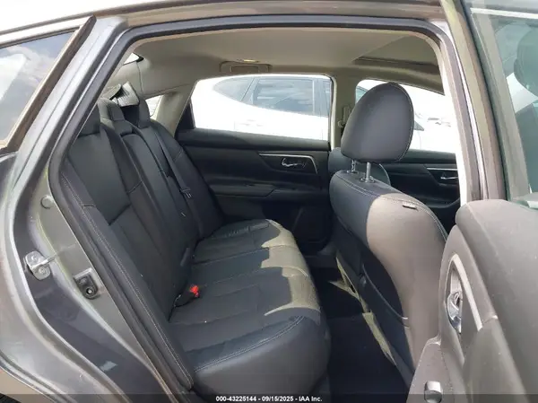 1N4AL3AP5HC263321 2017 NISSAN ALTIMA - Image 8