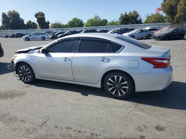 1N4AL3AP5HC277977 2017 NISSAN ALTIMA - Image 2