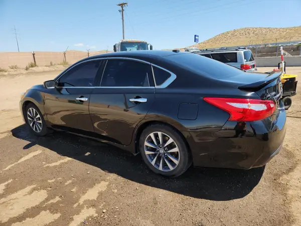 1N4AL3AP5HC284444 2017 NISSAN ALTIMA - Image 2