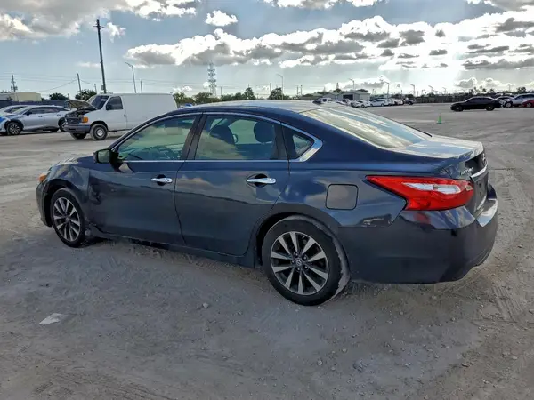 1N4AL3AP5HC286372 2017 NISSAN ALTIMA - Image 2