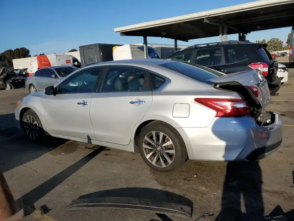 1N4AL3AP5HC289658 2017 NISSAN ALTIMA - Image 2