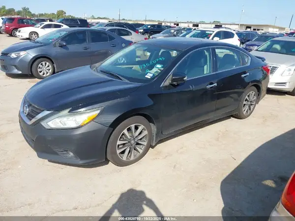 1N4AL3AP5HC290406 2017 NISSAN ALTIMA - Image 2