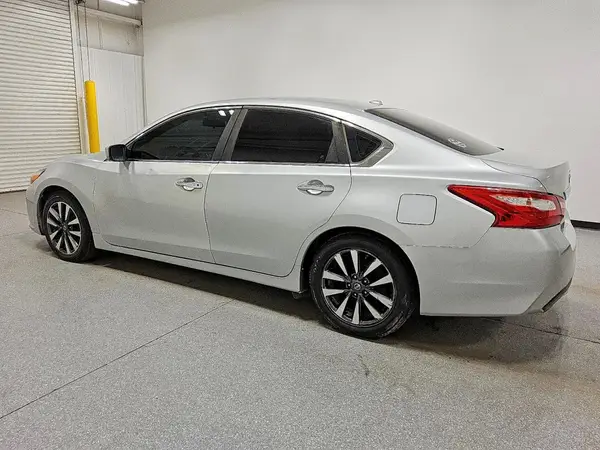 1N4AL3AP5HC292821 2017 NISSAN ALTIMA - Image 2