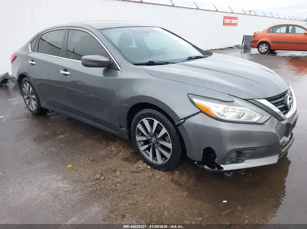 1N4AL3AP5HC292933 2017 NISSAN ALTIMA - Image 1
