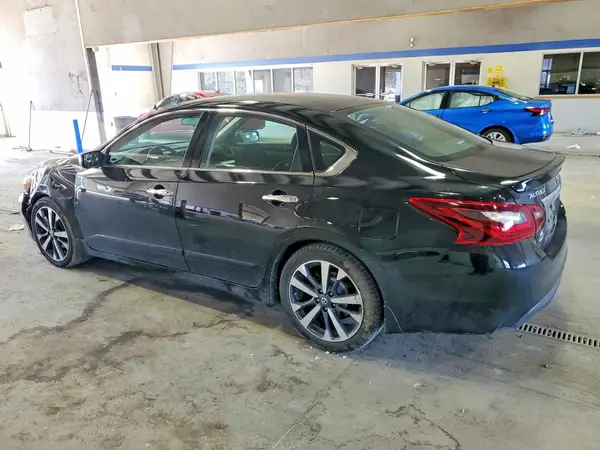 1N4AL3AP5HC294052 2017 NISSAN ALTIMA - Image 2