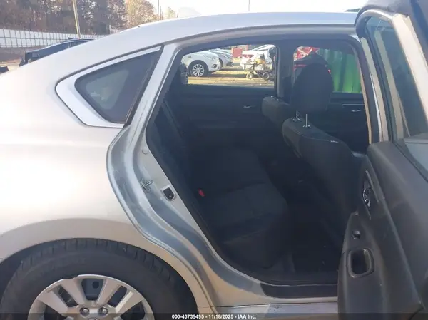 1N4AL3AP5HC298568 2017 NISSAN ALTIMA - Image 8