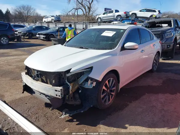 1N4AL3AP5HC298828 2017 NISSAN ALTIMA - Image 2