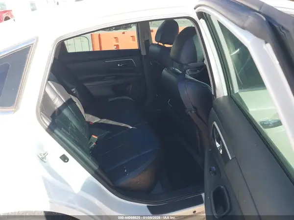 1N4AL3AP5HC298828 2017 NISSAN ALTIMA - Image 8