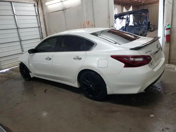 1N4AL3AP5HC470470 2017 NISSAN ALTIMA - Image 2