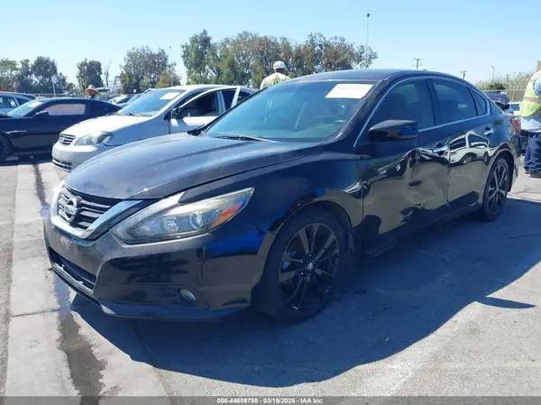 1N4AL3AP5HC470534 2017 NISSAN ALTIMA - Image 2