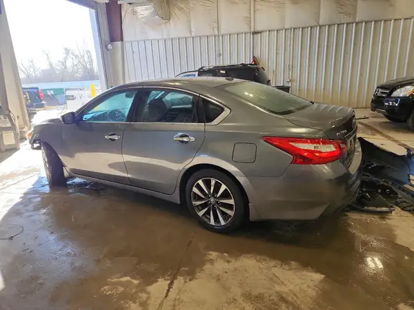 1N4AL3AP5HC472834 2017 NISSAN ALTIMA - Image 2