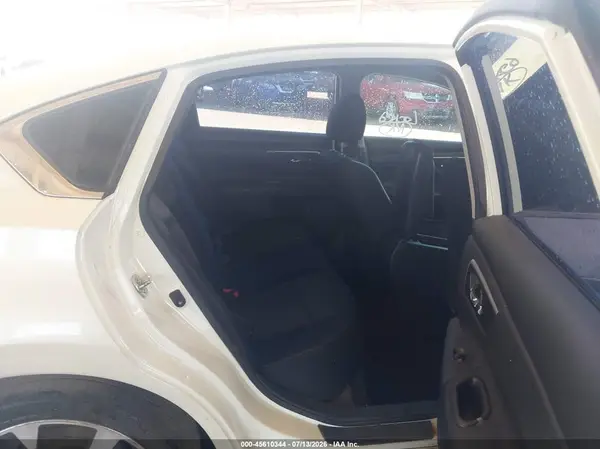 1N4AL3AP5HC475166 2017 NISSAN ALTIMA - Image 8