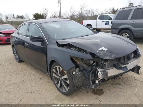 1N4AL3AP5HC475622 2017 NISSAN ALTIMA - Image 1