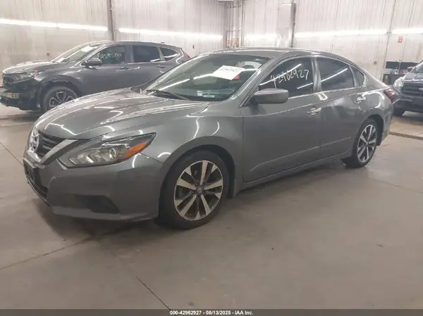 1N4AL3AP5HC480710 2017 NISSAN ALTIMA - Image 2