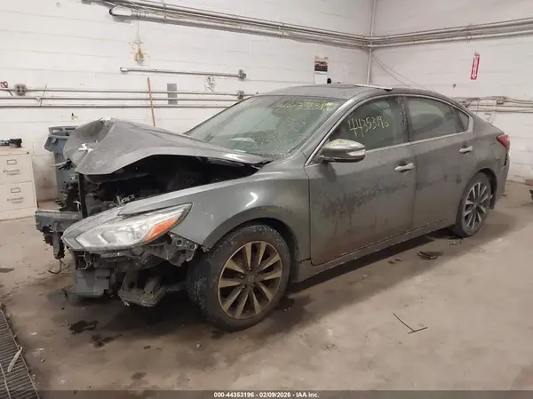 1N4AL3AP5HC486202 2017 NISSAN ALTIMA - Image 2