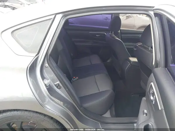 1N4AL3AP5HC489469 2017 NISSAN ALTIMA - Image 8