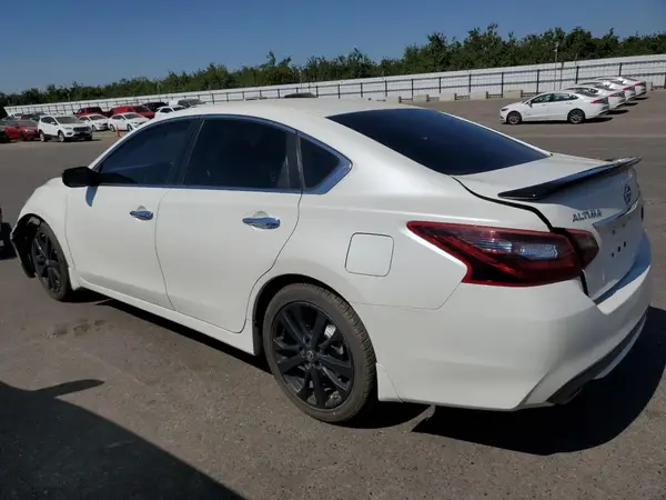 1N4AL3AP5HC489780 2017 NISSAN ALTIMA - Image 2