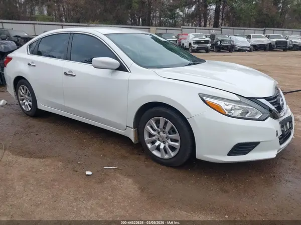 1N4AL3AP5HN310318 2017 NISSAN ALTIMA - Image 1