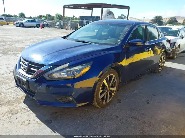 1N4AL3AP5HN317334 2017 NISSAN ALTIMA - Image 2