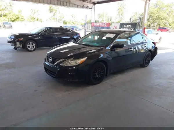 1N4AL3AP5HN322310 2017 NISSAN ALTIMA - Image 2