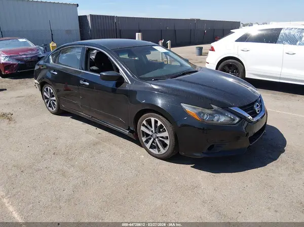 1N4AL3AP5HN324218 2017 NISSAN ALTIMA - Image 1
