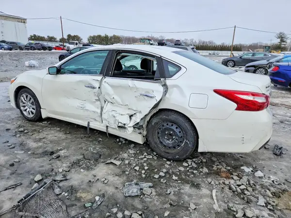 1N4AL3AP5HN328043 2017 NISSAN ALTIMA - Image 2