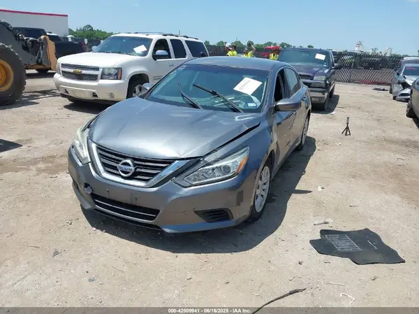 1N4AL3AP5HN328365 2017 NISSAN ALTIMA - Image 2