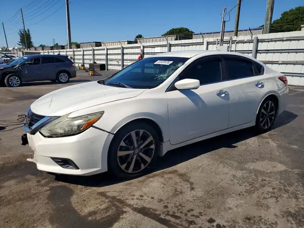 1N4AL3AP5HN330567 2017 NISSAN ALTIMA - Image 1