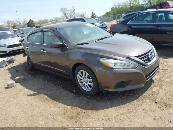 1N4AL3AP5HN338653 2017 NISSAN ALTIMA - Image 1